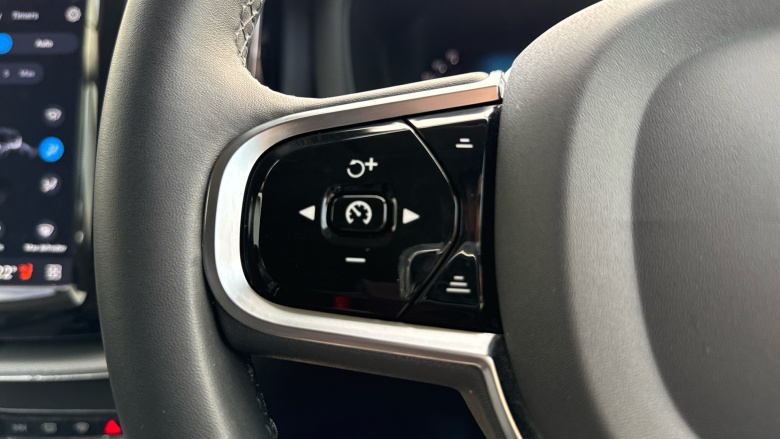 Volvo XC60 2.0 B4D Plus Dark 5dr AWD Geartronic Diesel Estate